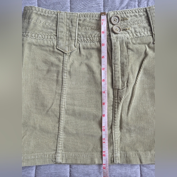 Two Mini Skirts Set - Picture 15 of 16